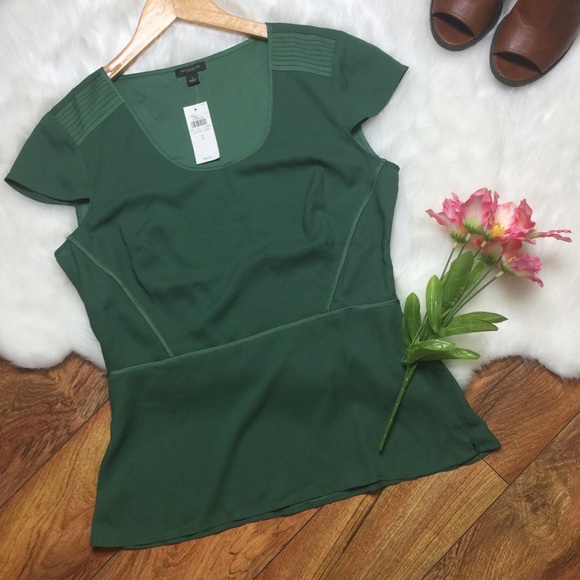 Ann Taylor Tops - Ann Taylor green cape sleeve blouse